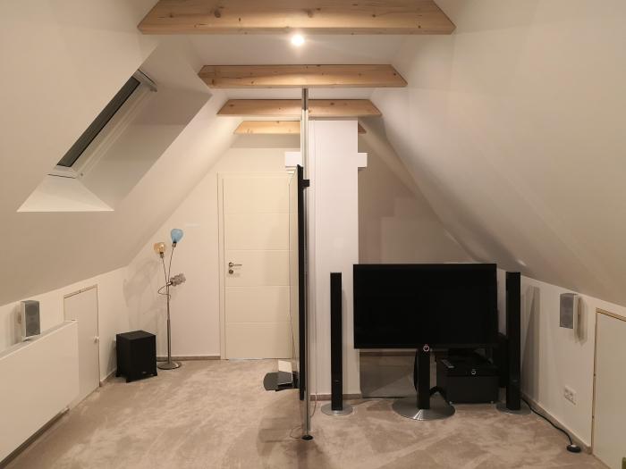 Preview: Beamer-Leinwand-Decken-Halterung, Boden-Decken-Stange Preview: Beamer-Leinwand-Decken-Halterung, Boden-Decken-Stange